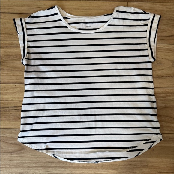 LL Bean Signature black stripes on cream short sleeve top size L - Picture 1 of 8